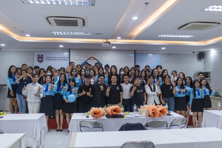 Đại học Ngân hàng Web3 HackFest UniTour
