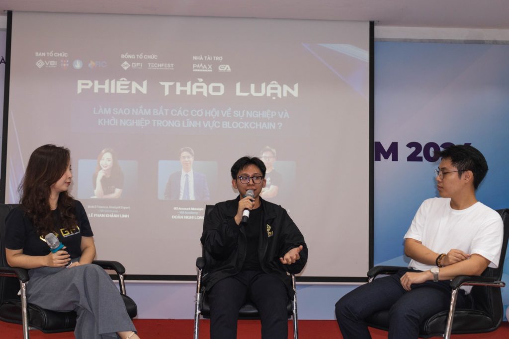 Đại học Ngân hàng Web3 HackFest UniTour